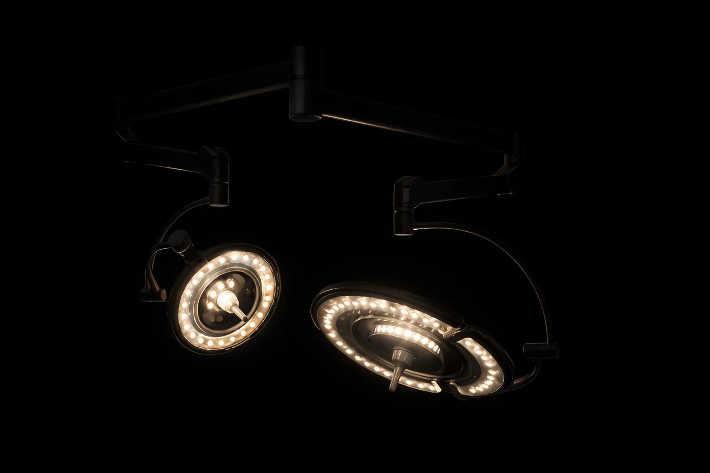 Lámpara doble RIMSA UNICA 860+520, equipo médico de iluminación quirúrgica disponible para arrendamiento